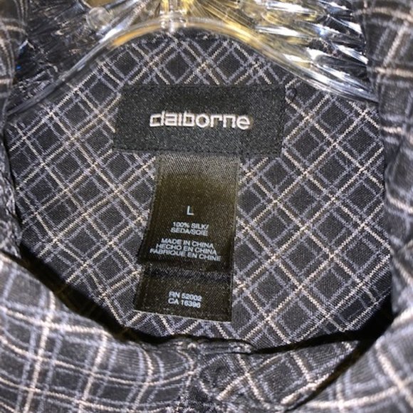 Claiborne Men's 100% Silk Shirt - Picture 3 of 3
